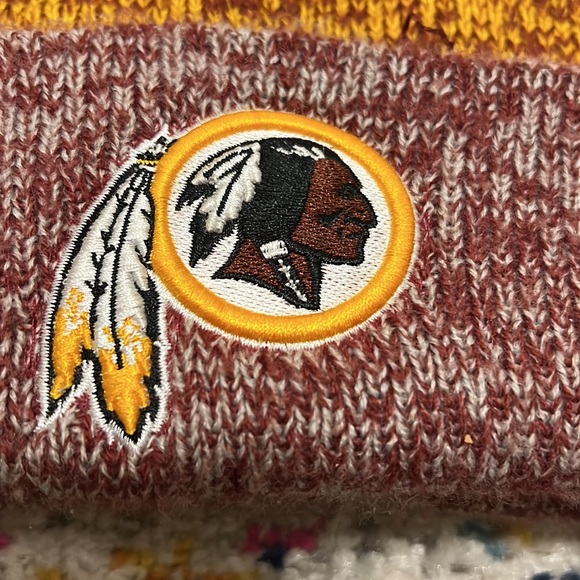 47 Brand NFL Washington Redskins Football Team Pull on Winter Hat with Pom Pom - Picture 4 of 8
